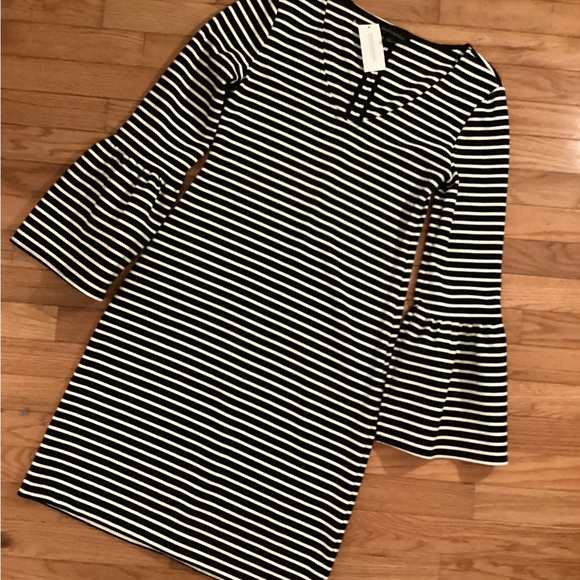 NWT BANANA REPUBLIC BELL SLEEVE STRIPE PONTE SHEATH DRESS - Picture 3 of 12